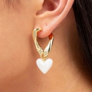 Uncommon James Heart Earrings 🤍🌼